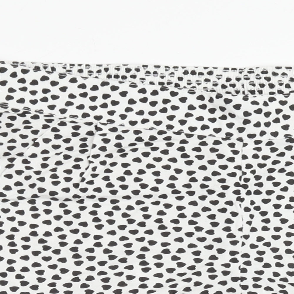 Papaya Womens White Geometric Viscose Bermuda Shorts Size 10 Regular Pull On - Heart Pattern