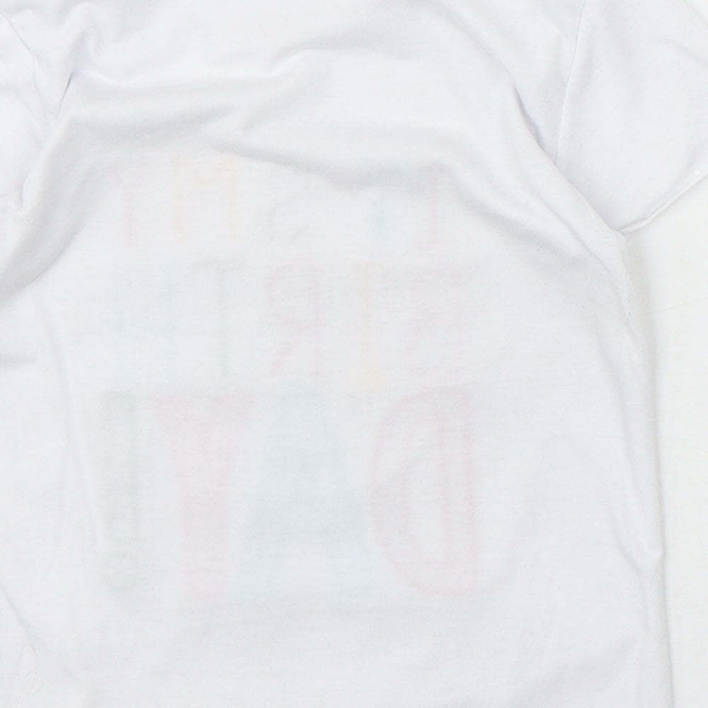 Preworn Girls White Cotton Basic T-Shirt Size 7-8 Years Boat Neck Pullover - It's My Birthday
