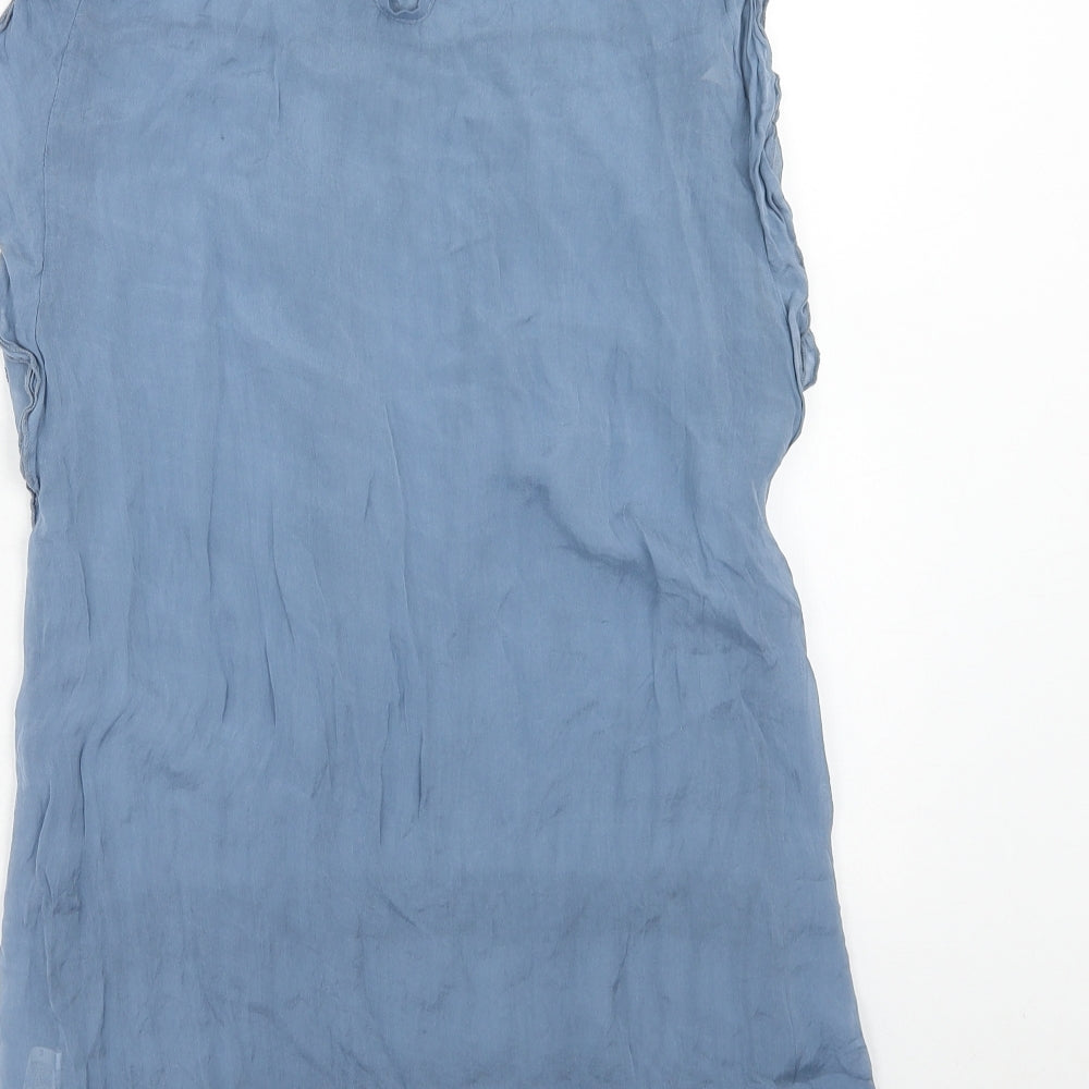 Preworn Womens Blue Silk Basic Blouse Size M Round Neck