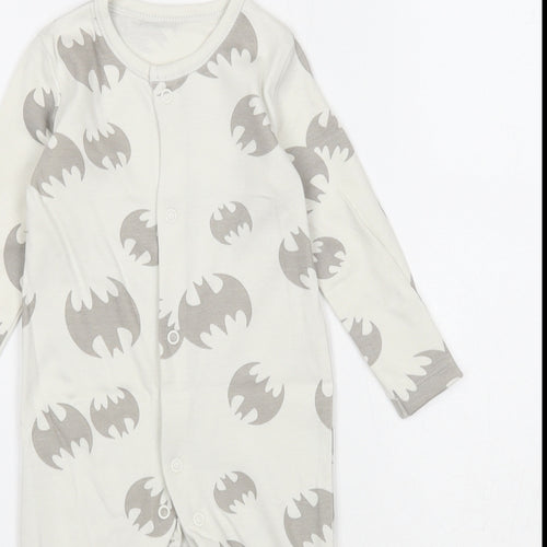 George Boys Ivory Geometric Cotton Babygrow One-Piece Size 3-6 Months Snap - Sleepsuit, Batman