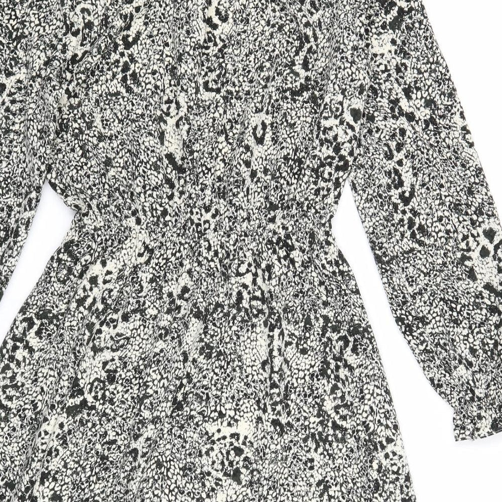 H&M Womens Black Geometric Polyester A-Line Size 6 V-Neck Tie