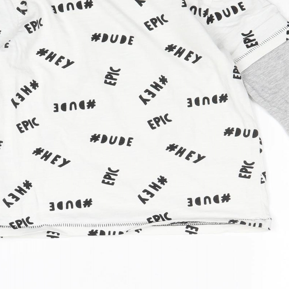 George Boys White Geometric Cotton Pullover T-Shirt Size 4-5 Years Round Neck Pullover - Hey Dude