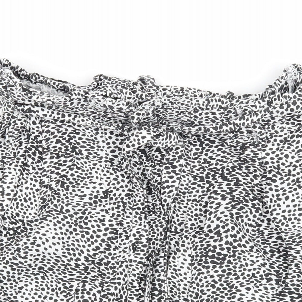 Primark Womens Black Animal Print Viscose Basic Shorts Size 8 Regular Pull On - Leopard Pattern Waist 22 inches