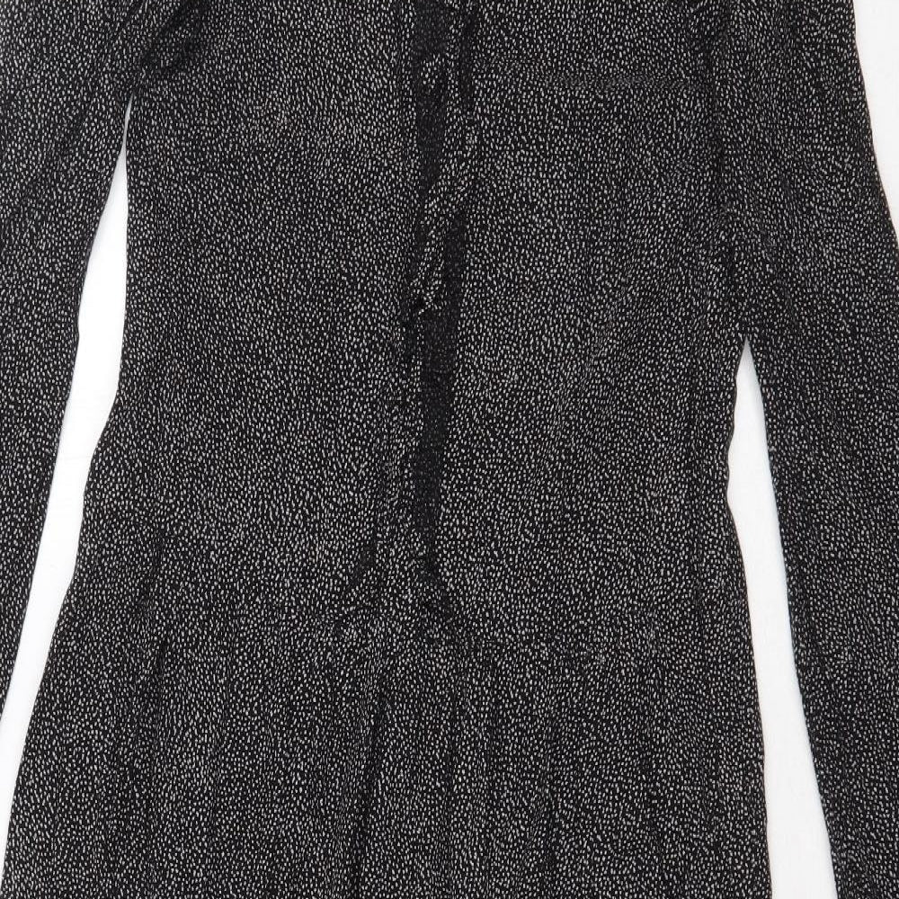 H&M Womens Black Geometric Viscose Trapeze & Swing Size 6 Round Neck Button