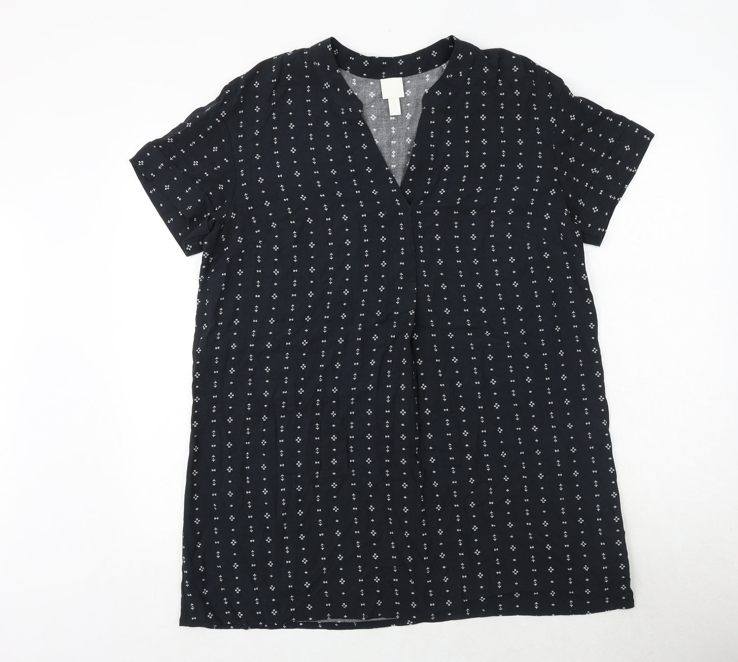 H&M Womens Black Geometric Viscose A-Line Size 8 V-Neck Pullover