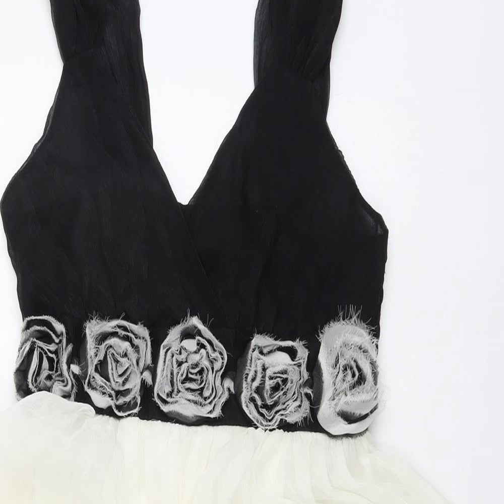 New Look Womens Black Polyester Mini Size 10 V-Neck Pullover - 3D Flower Details