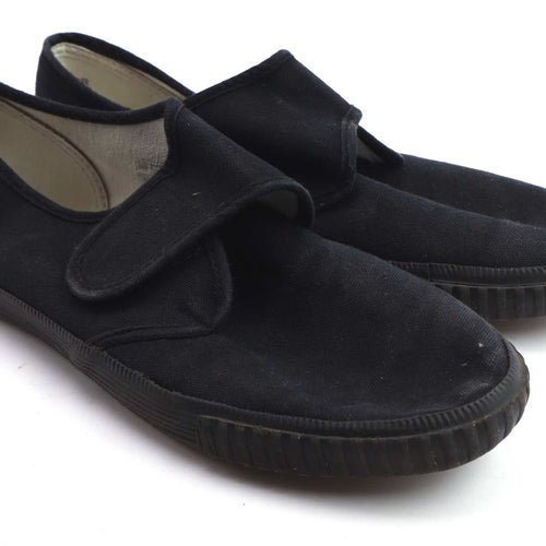 Preworn Boys UK Size 5 Black Plimsolls