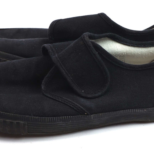 Preworn Boys UK Size 5 Black Plimsolls