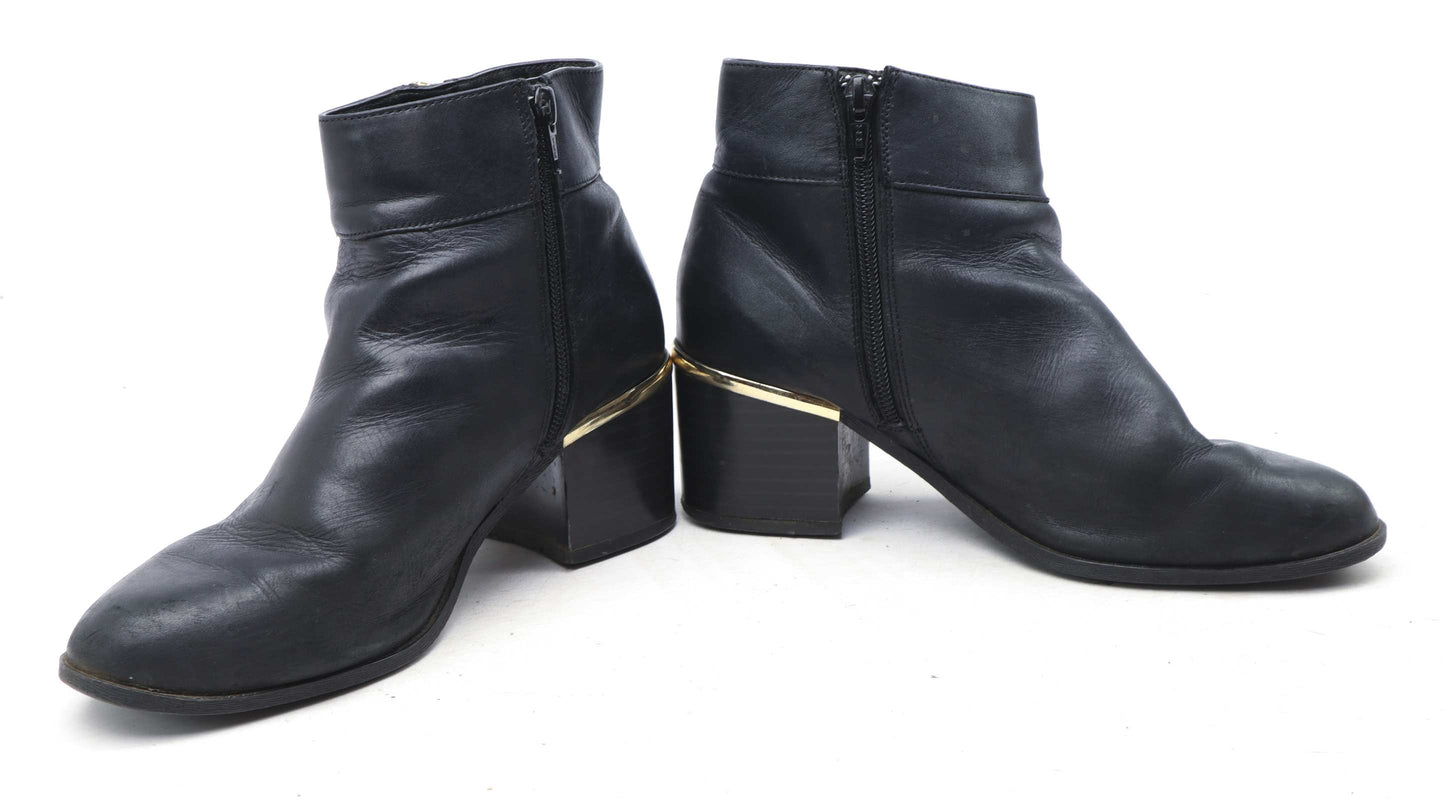 New Look Womens UK Size 5 Black Leather Ankle Boots